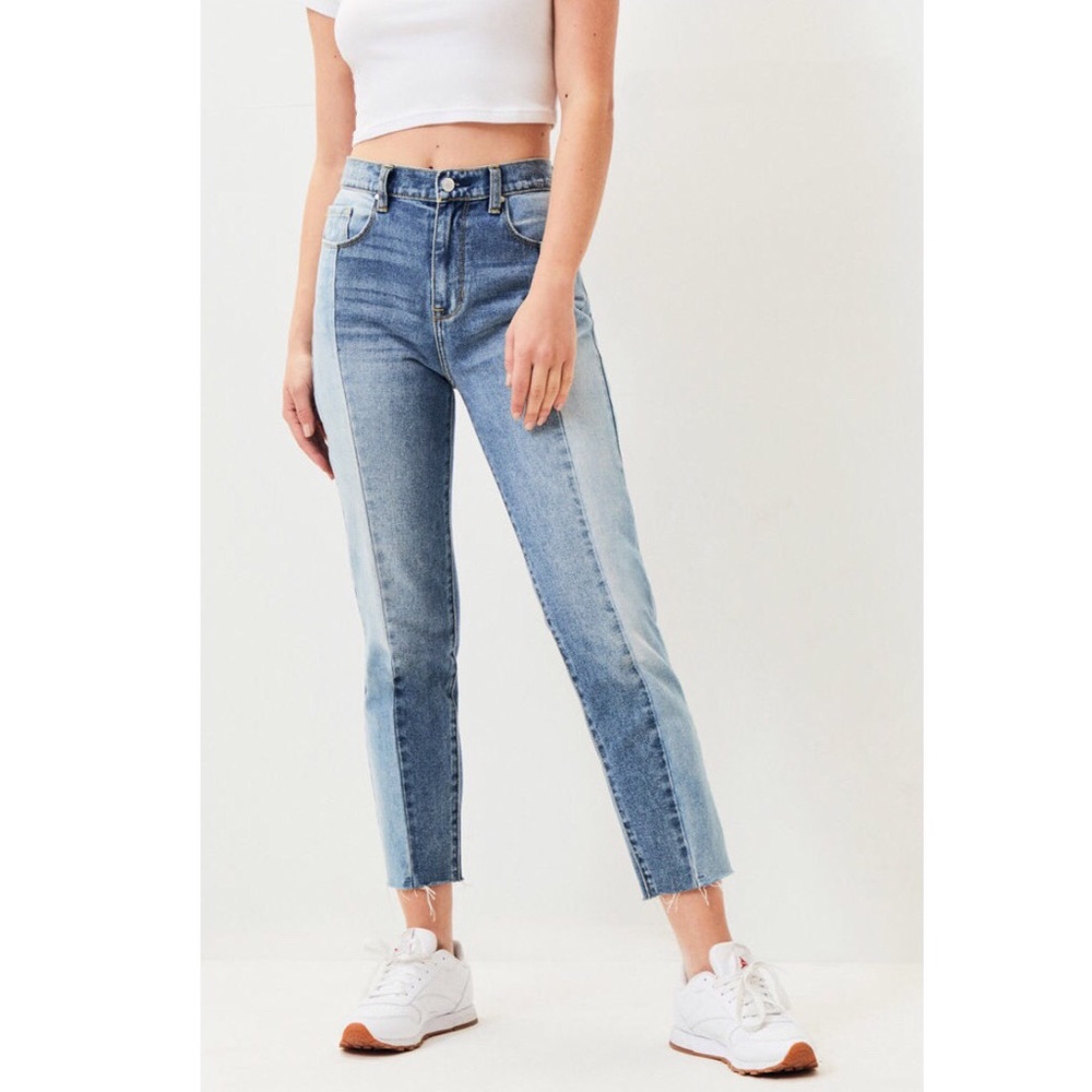 Pac Sun Koharu Blue Vintage icon Mom Jeans 👖